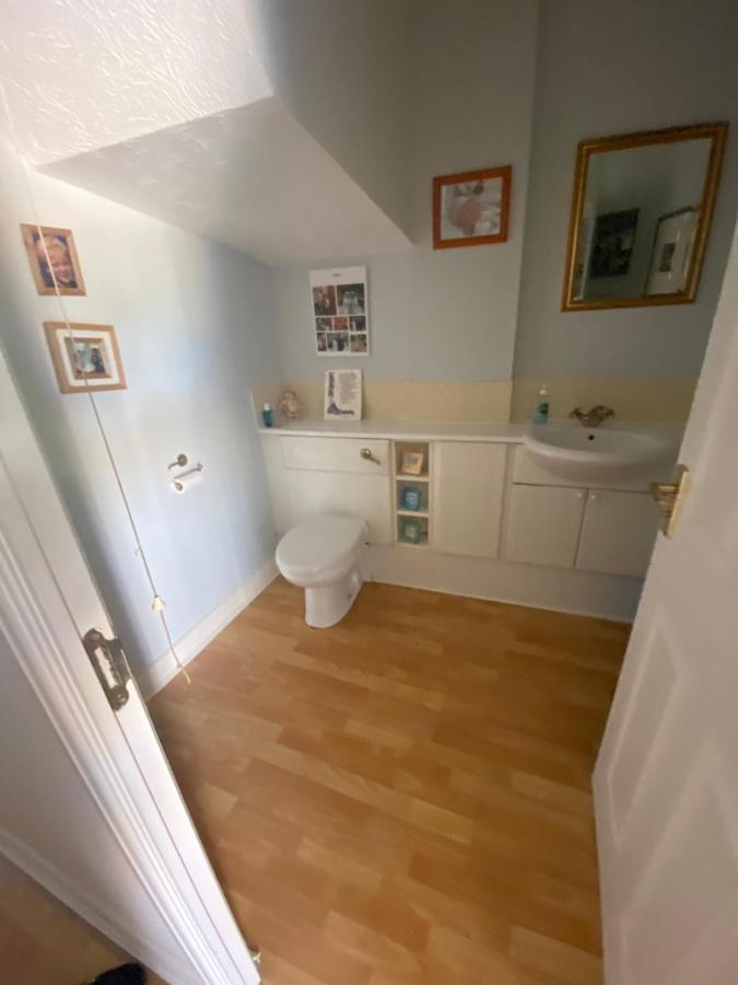Choice Of One Double Bedroom With A Comfy Double Bed And Private En Suite For Solo Travellers Or Couples ,Or Alternatively Book Two Double Bedrooms For Families Or Friends Paddock Wood Exterior foto